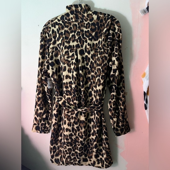 Charlotte Russe Leopard Print Long Sleeve Dress - Picture 2 of 5
